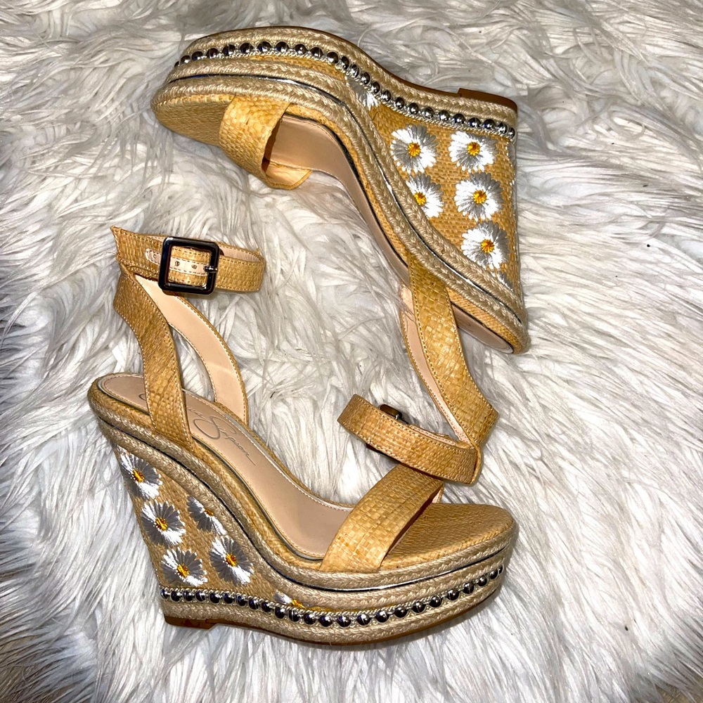 Jessica Simpson days wedges size 8. Wore only once !